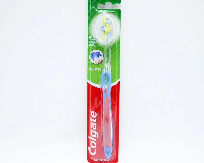 £1.49 Colgate Twister Toothbrush (12)