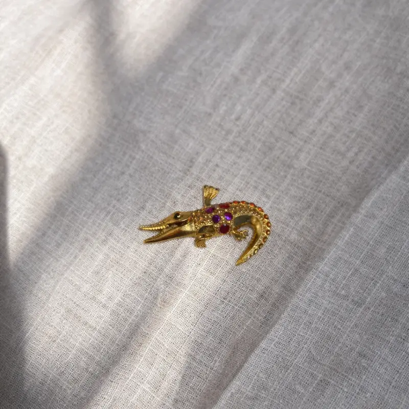 Gold Alligator Sapphire Pendant - 3g