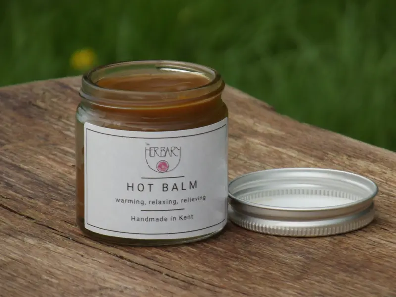 Hot Muscle & Joint Relief Balm with Comfrey, Capsicum and St John's Wort