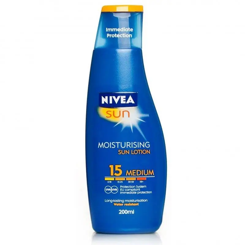 Nivea Moisturising Sun Lotion SPF 15 (200ml)