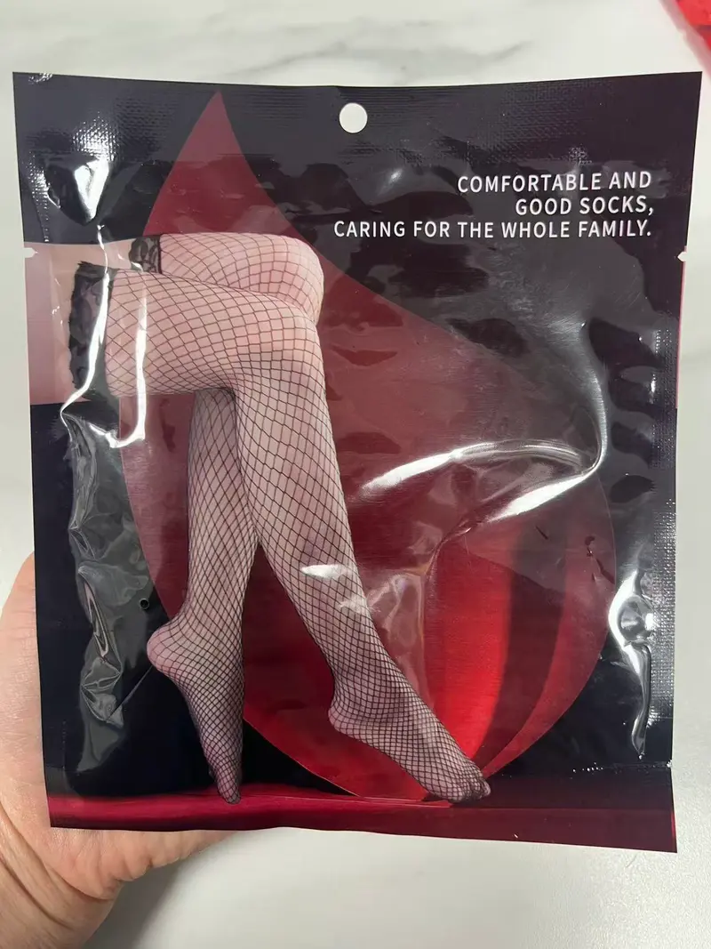Womenβs Black Fishnet Tights β Classic Diamond Mesh Hosiery
